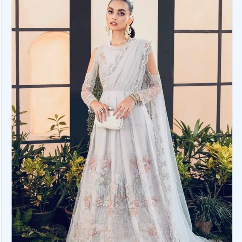 Light Grey Imrozia Pakistani / Indian Dress (Small)